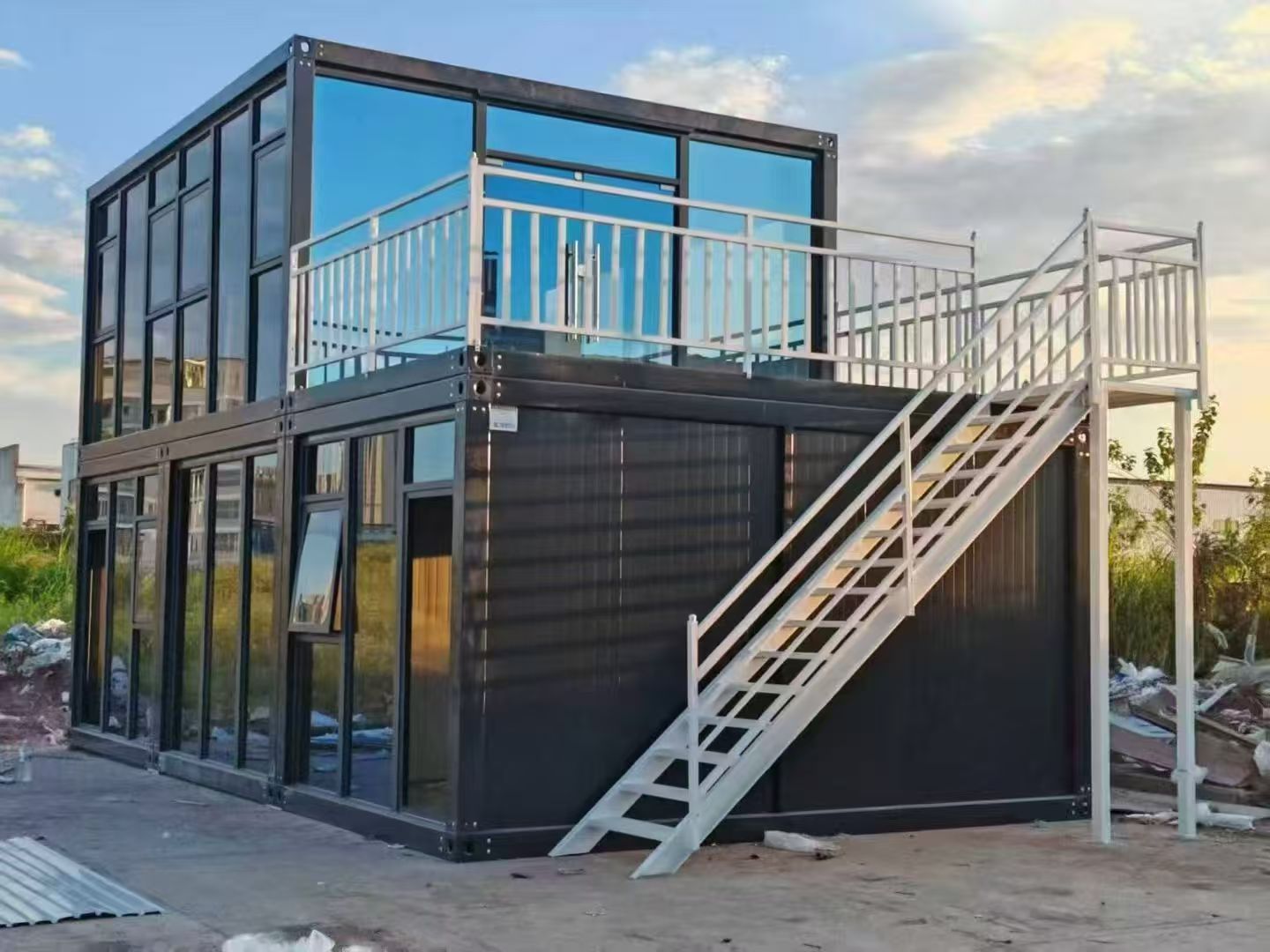 Factory Custom-made by a Number of Large-scale Container Housing Composed of Container Housing