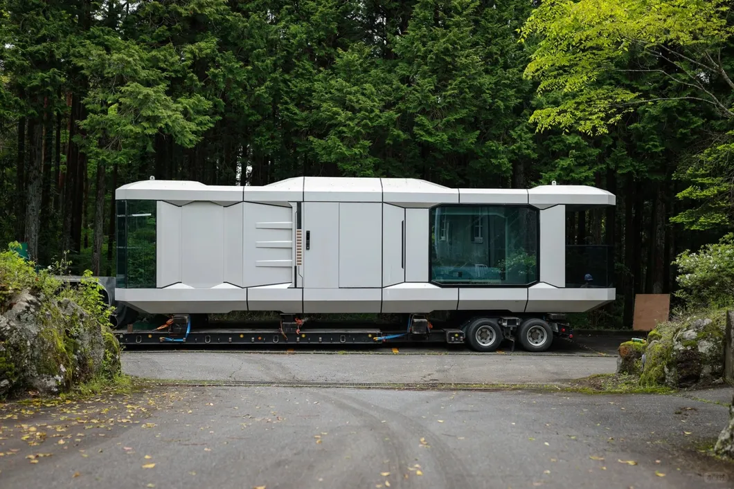 Modular 20FT/40FT Expandable Container Home for Temporary or Permanent Living Needs