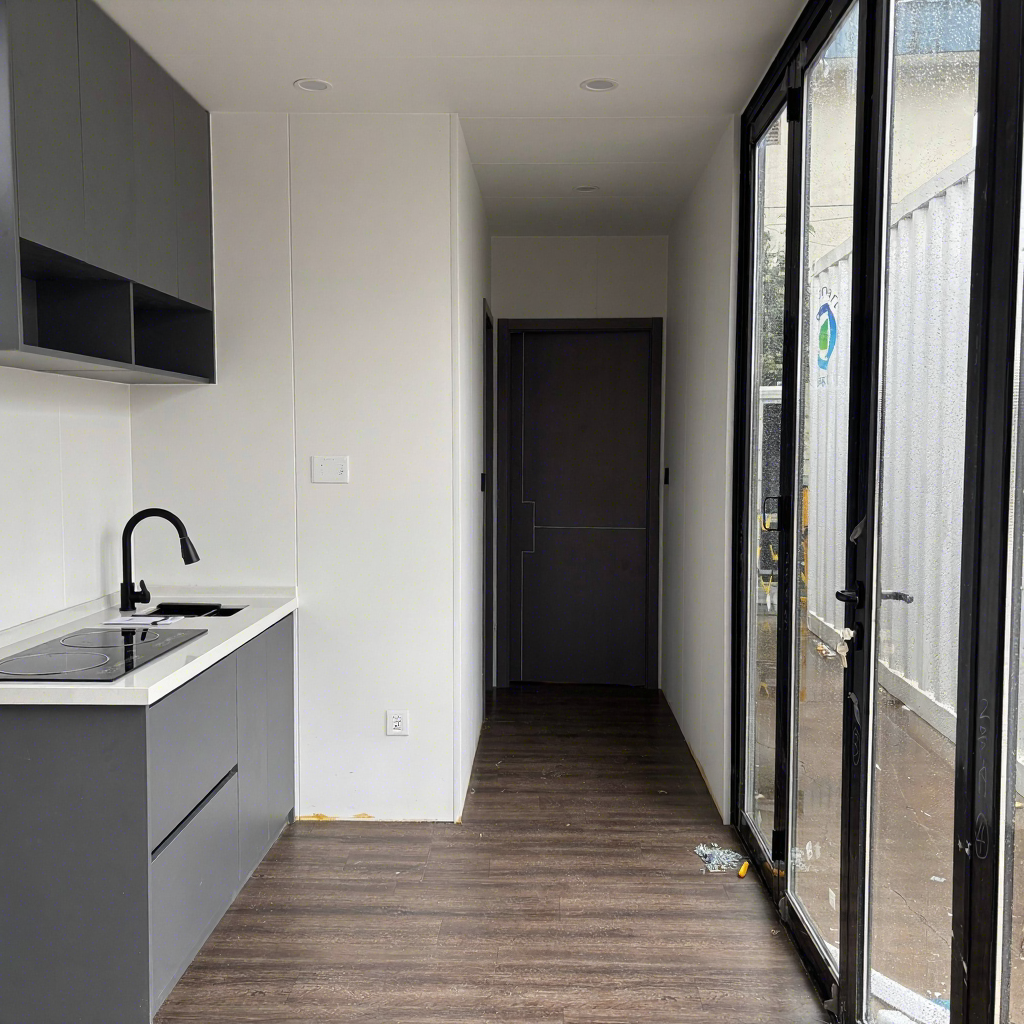 For Steel Waterproof Prefab 20ft 40ft Shipping Container House Luxury 2 Bedrooms Mobile Home Modern Design Eco-Friendly