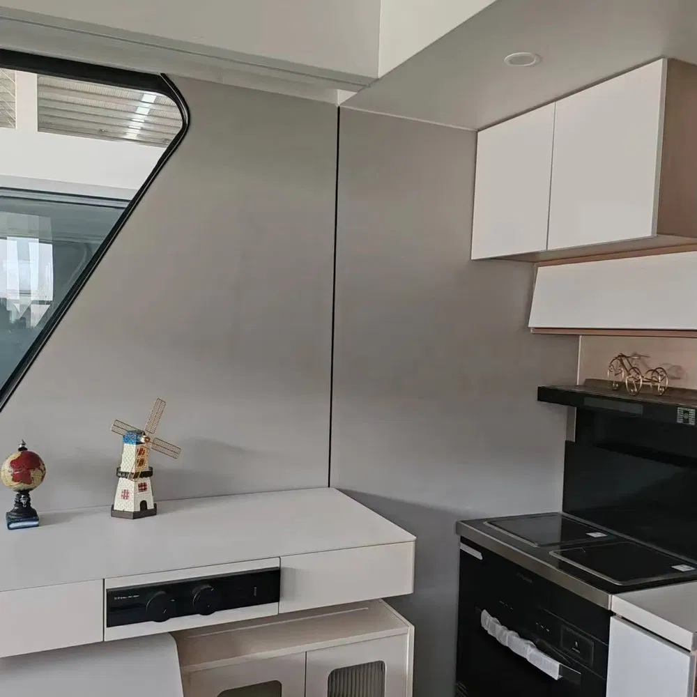 Spacious Modular Prefabricated Space Capsule House for Rural Tourism Spots