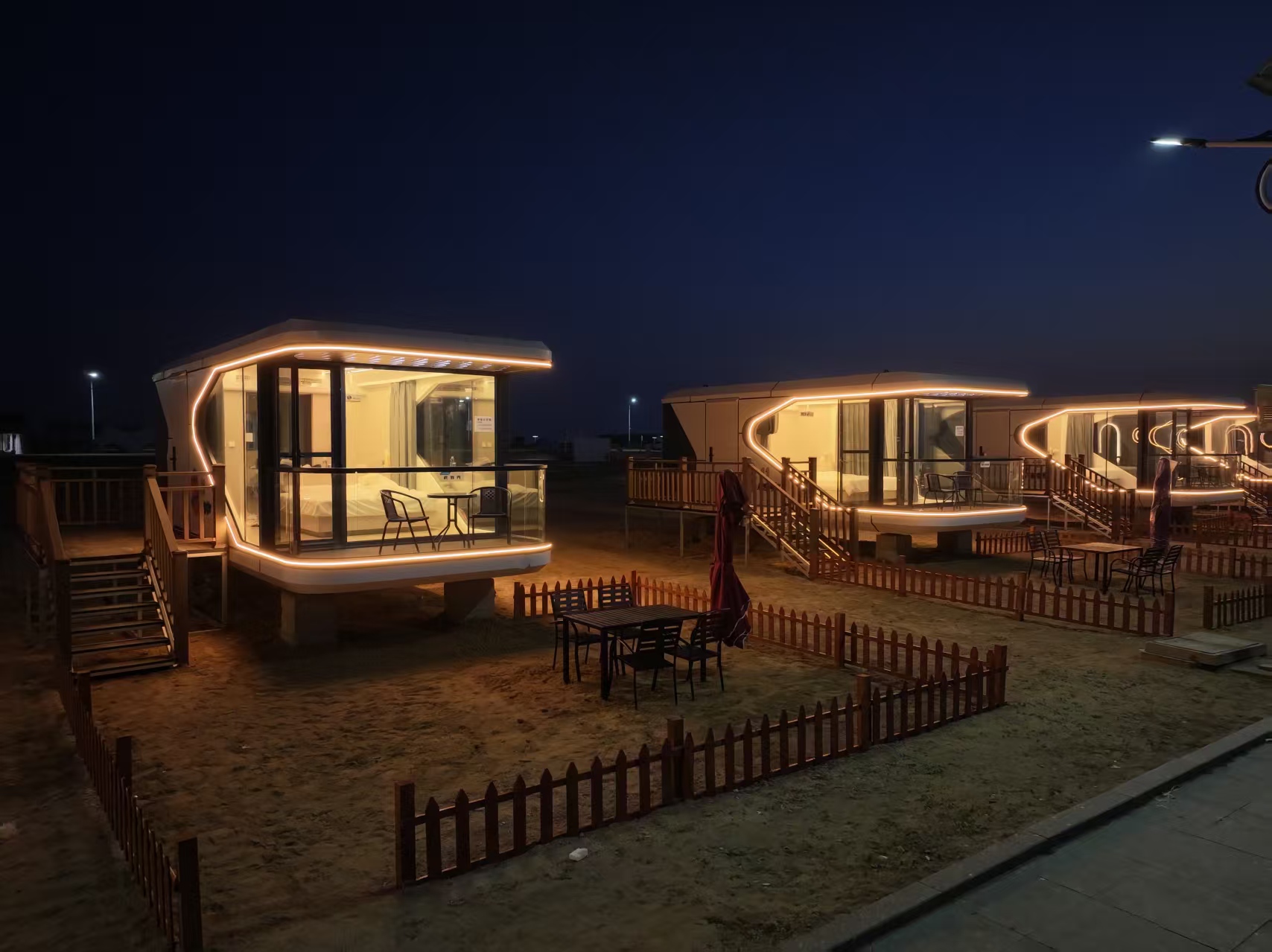 High End Space Capsule House Prefab Modular Portable Capsule Cabin Hotels Resorts Premium Modern Design