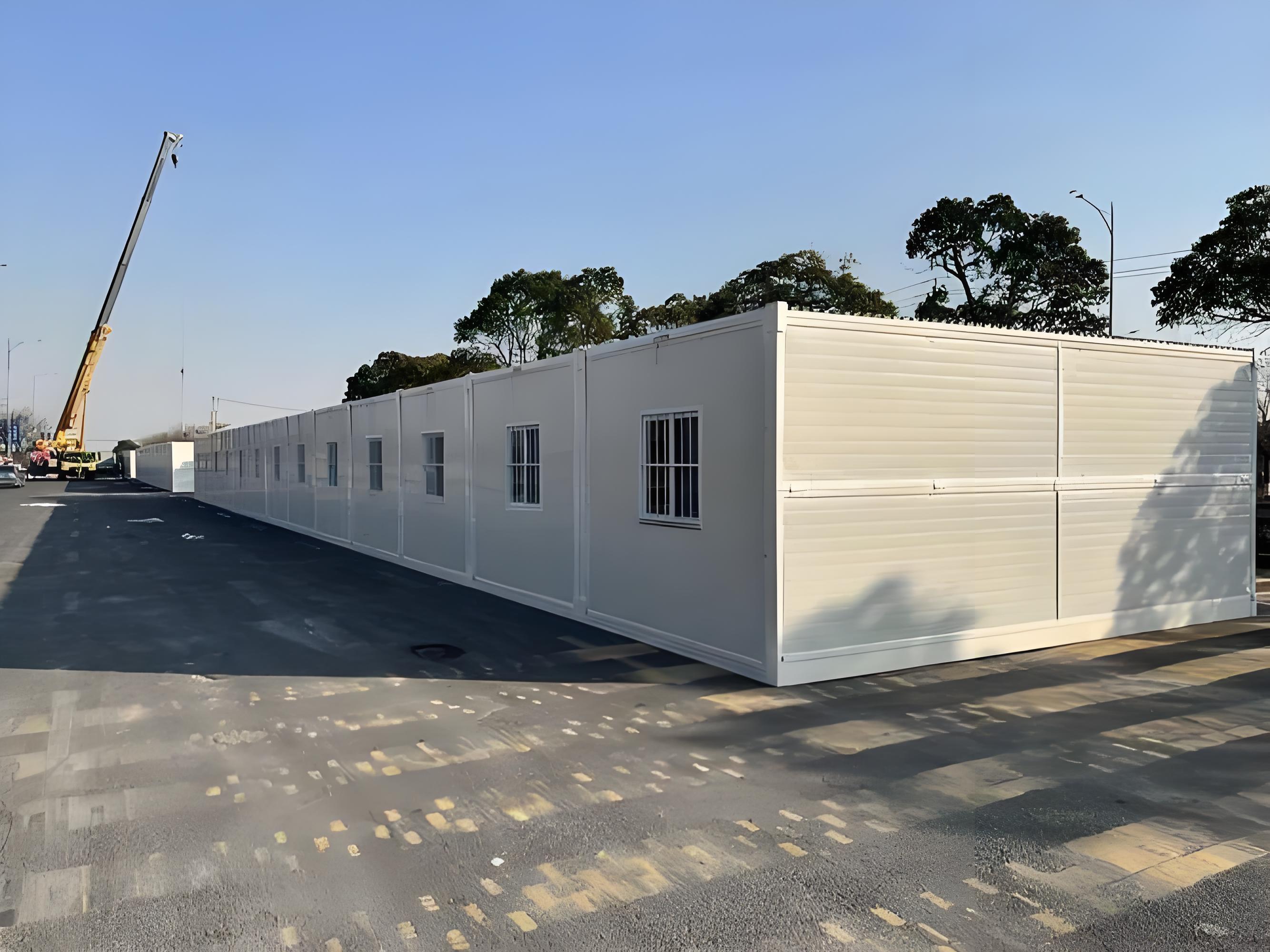 CGCH Cheap Modern Small Flat Packaging Foldable Mobile 3 Bedroom Prefabricated Modular Small Residence Container House