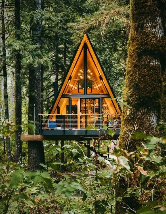 Prefabricated A-Frame Cabin Kit Modern Modular Triangle House Steel Structure Vacation Home Sustainable Modular Tiny House