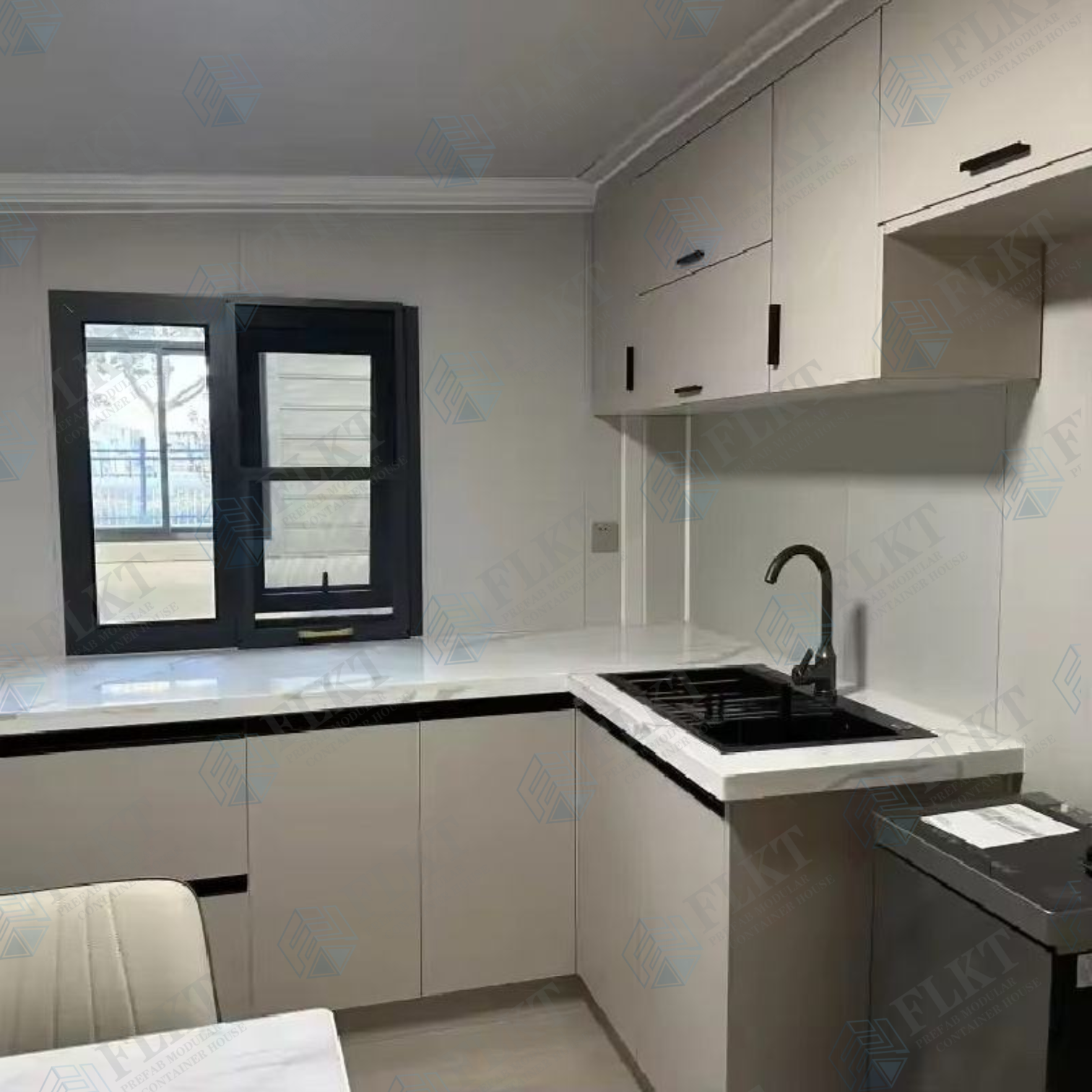 FLKT Turnkey Solution Waterproof Expandable Container House 2 Years Warranty Source Factory Prefab Mobile Living House Home