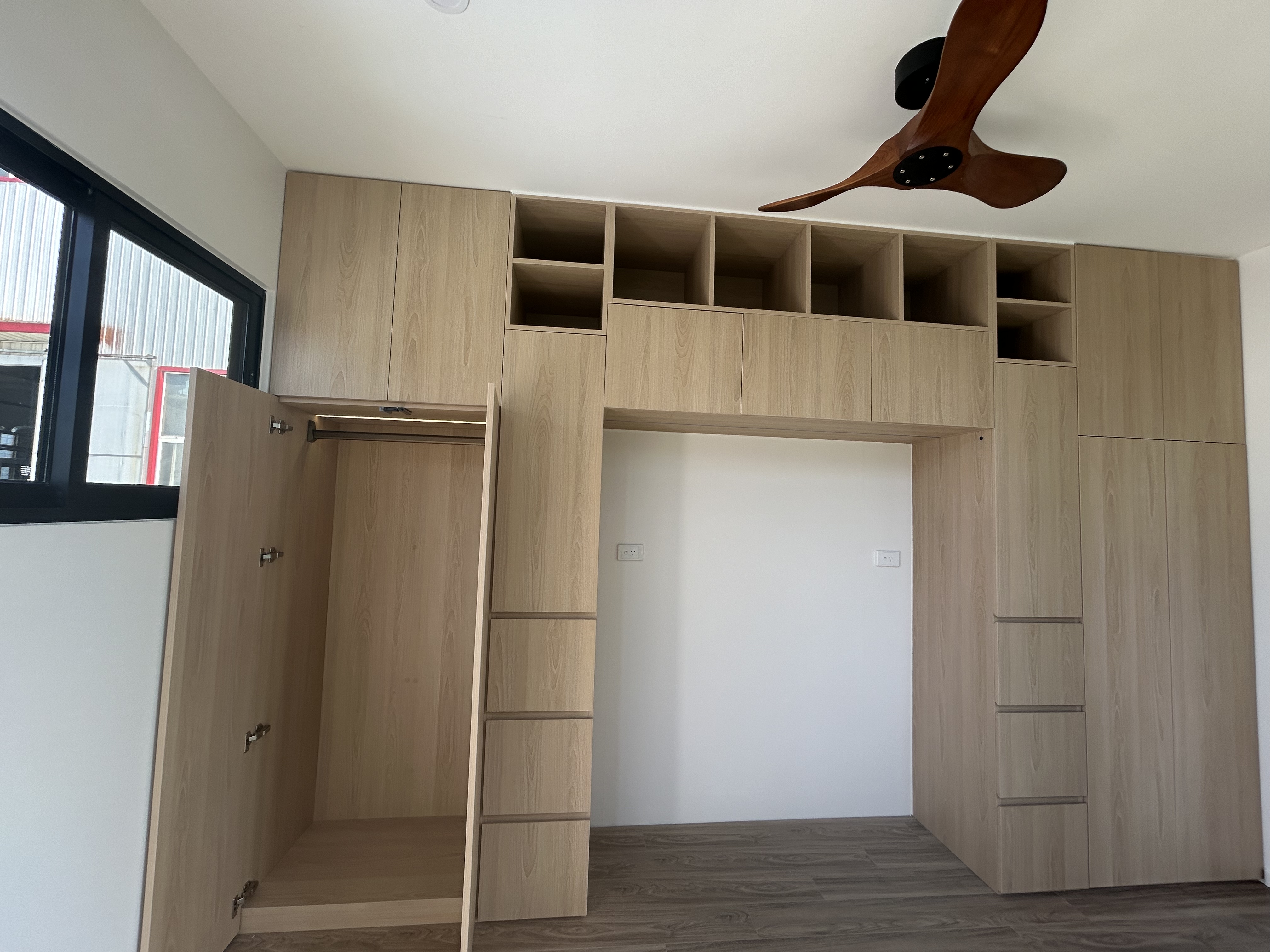 Container Home 40ft Prefabricated Shipping Container Hotel Prefab Container House Luxury Modular Homes