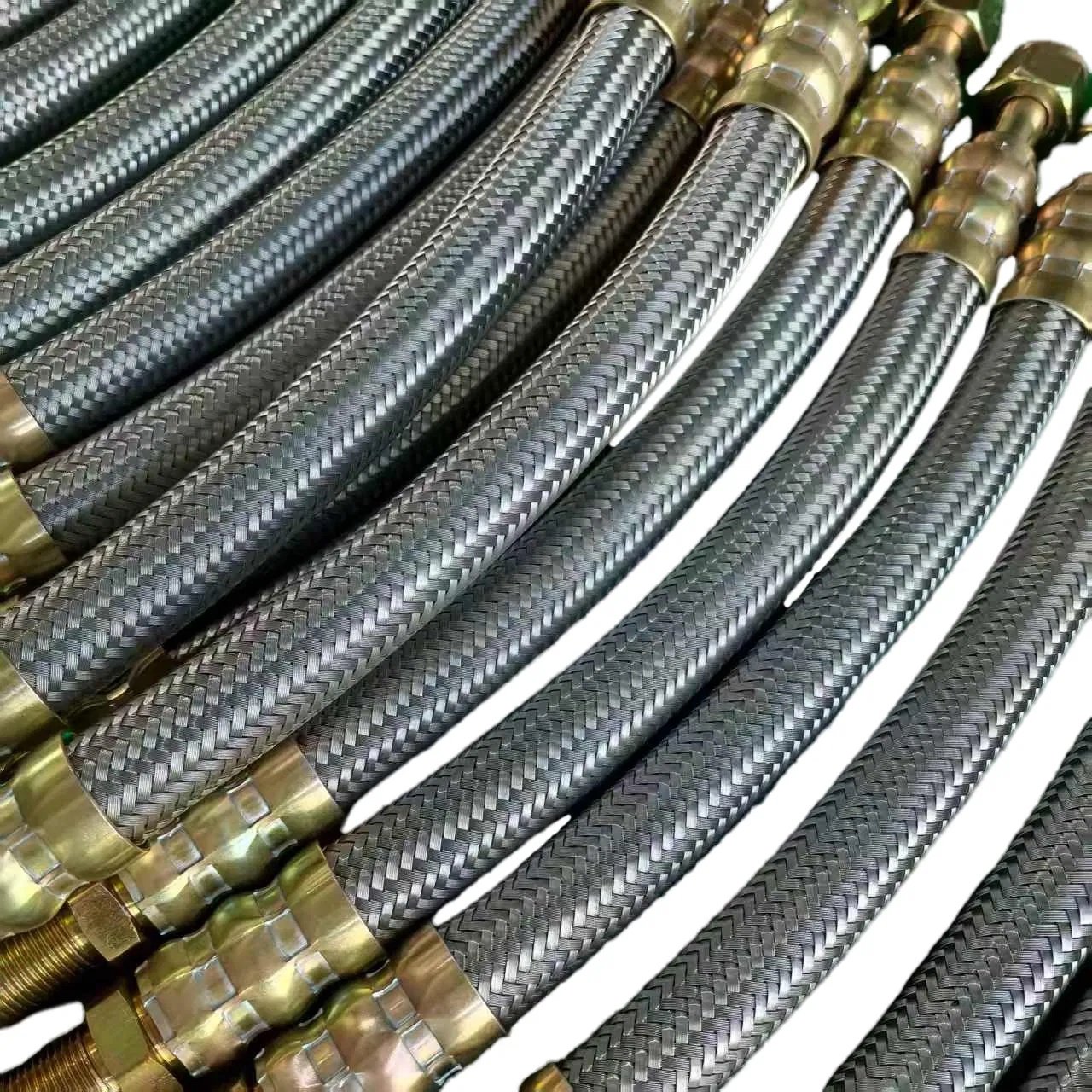 SAE100 R14 Tubos de Teflón trenzados de acero inoxidable de alta calidad certificados son resistentes al envejecimiento, a la ruptura y son adecuados para sistemas químicos, automotrices, hidráulicos y neumáticos