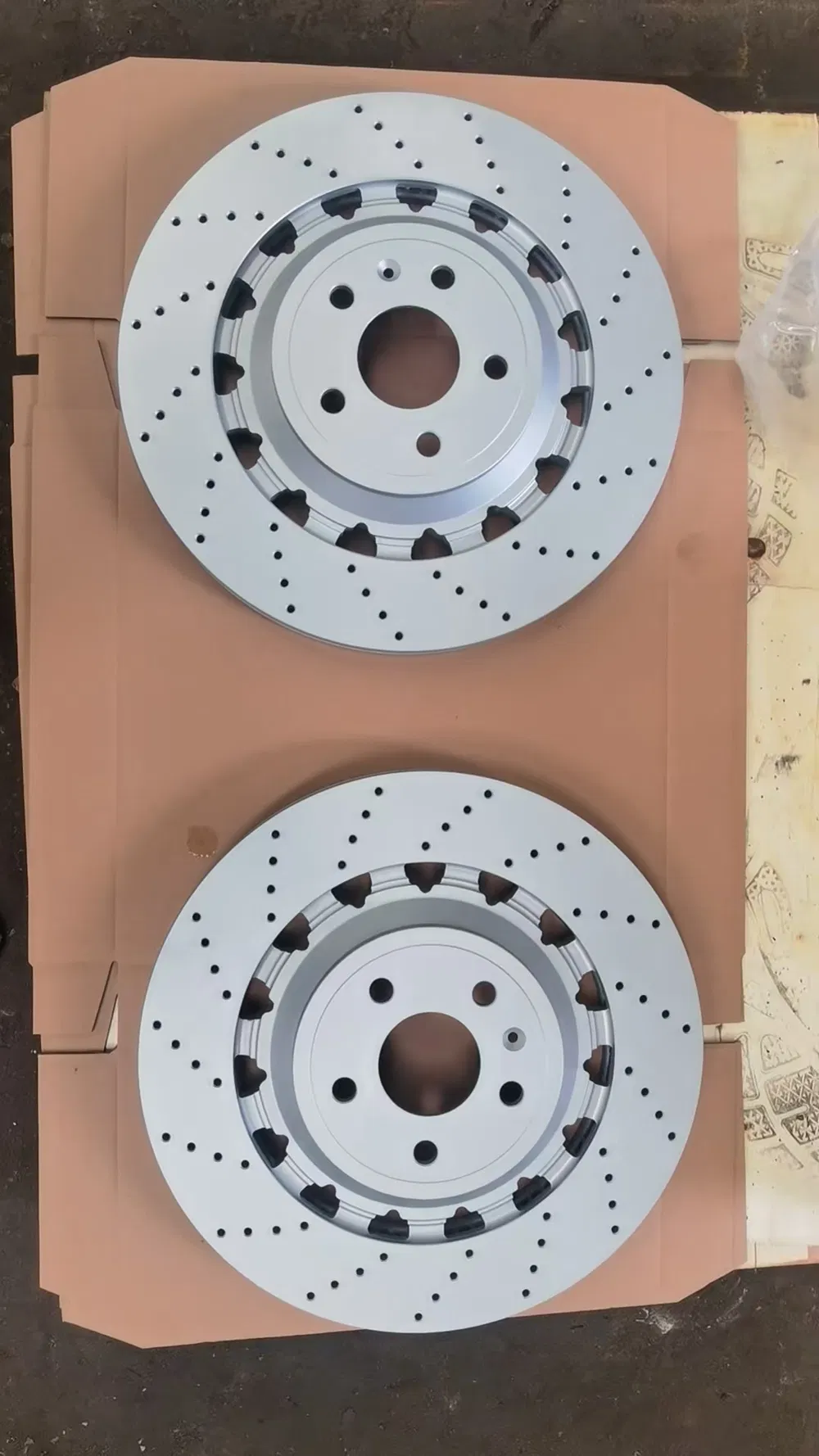 OE 870615301K 34116860912 Disco de freno perforado ranurado automático para BMW 3 4