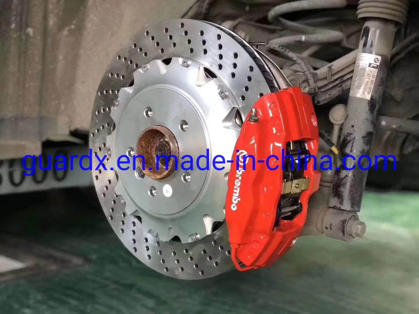 Precio de fábrica, disco de freno perforado y ranurado de alta calidad y rendimiento para Toyota Honda