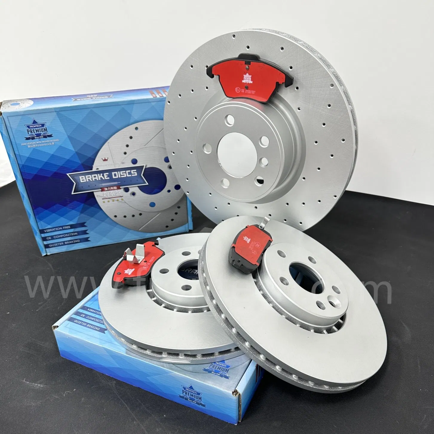 Disco de freno perforado y ranurado Frontech para Toyota Sequoia 08-17