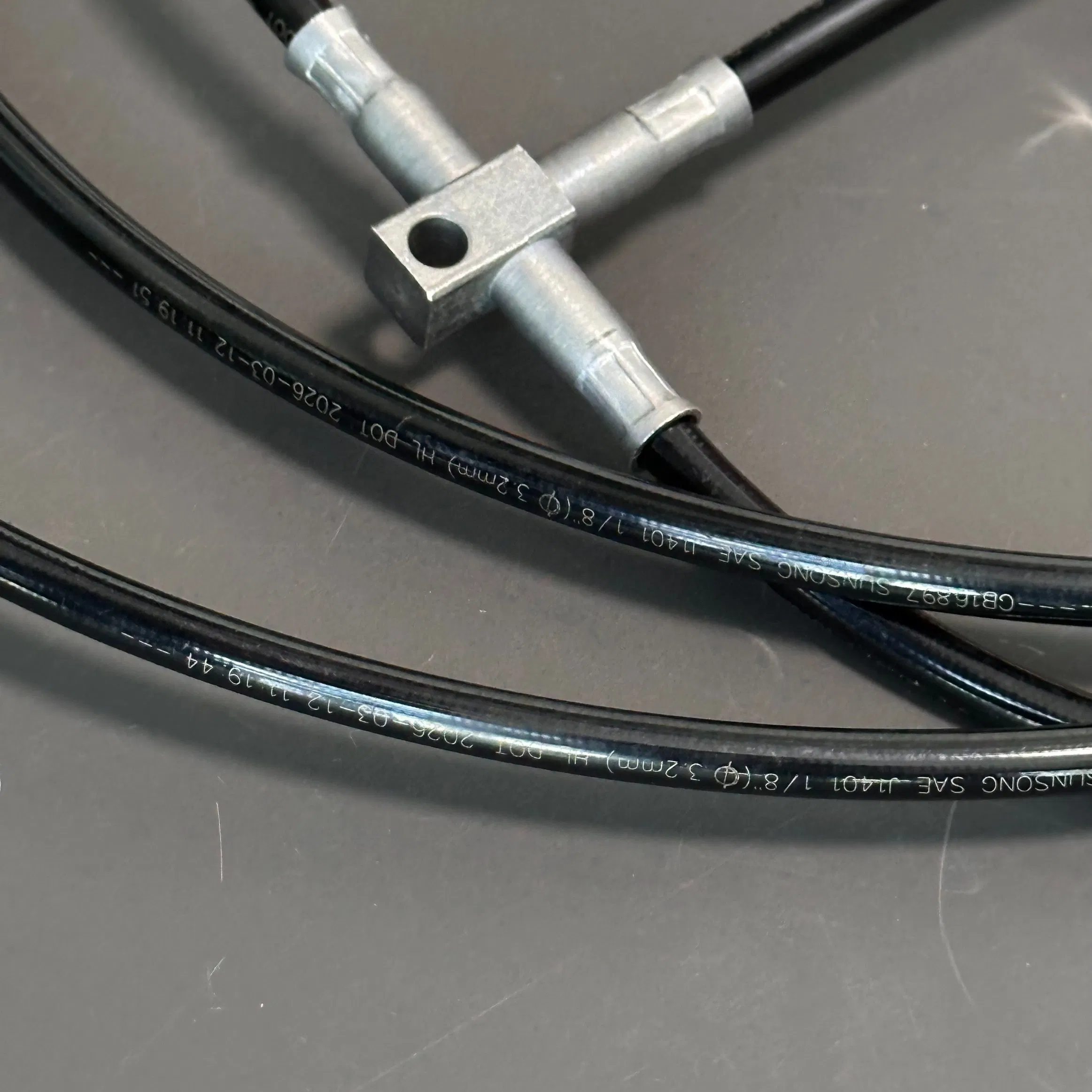 Conjunto de manguera de freno trenzada de PTFE de longitud personalizada para sistema de frenos de motocicleta