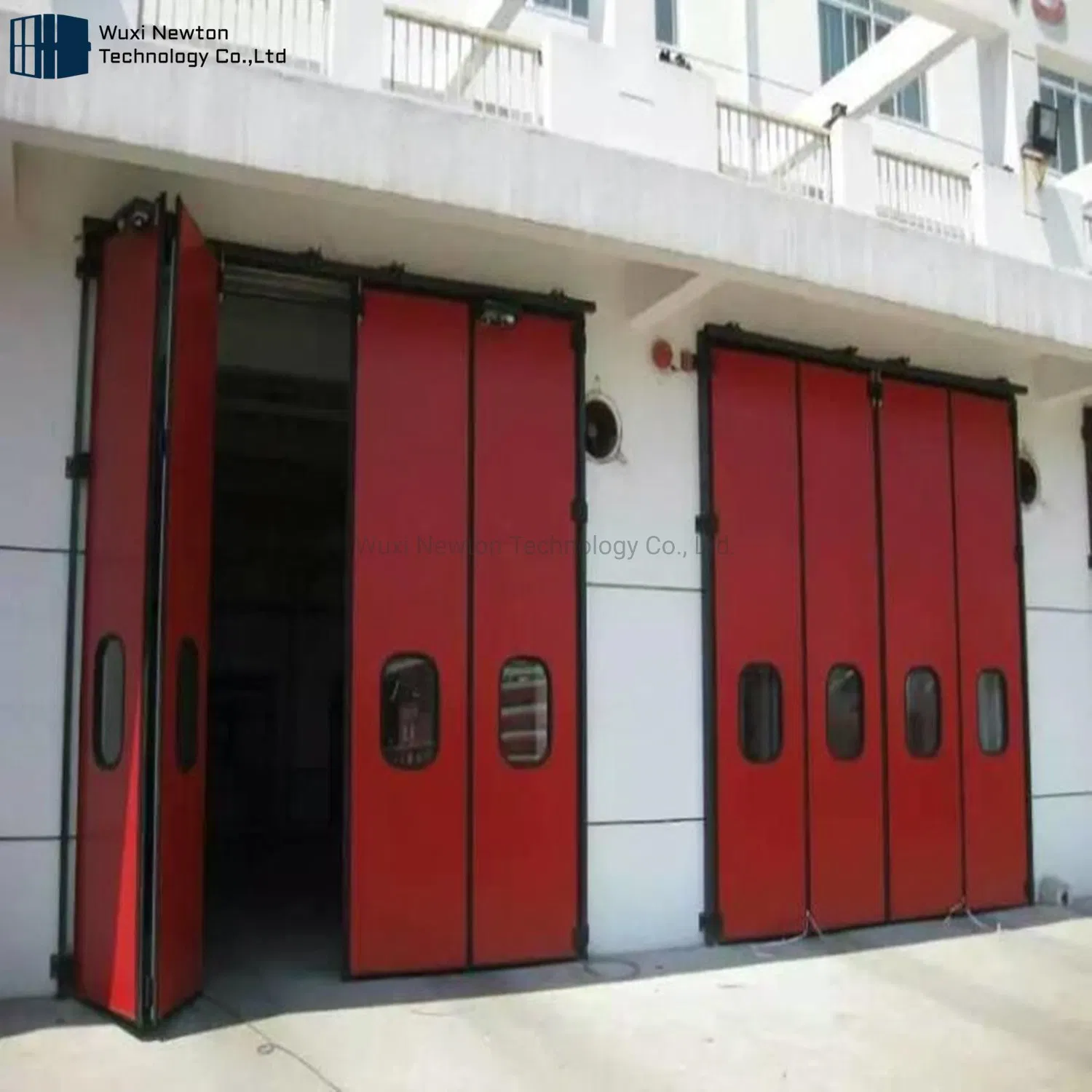 Automated Economical Warehouse Insulated Folding Industrial Sliding Doors