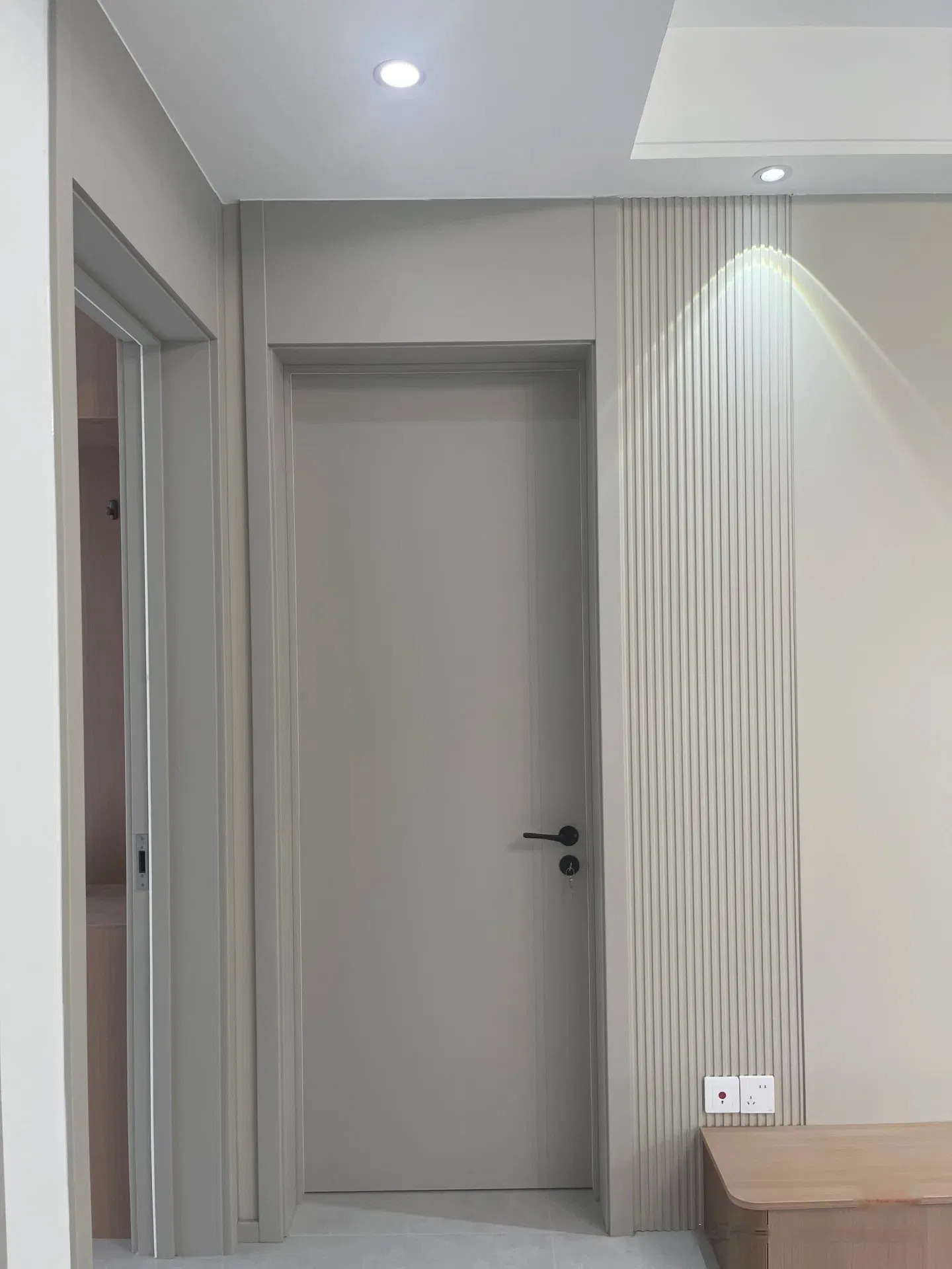 Modern Luxury Fire Rated Acoustic Security Wooden Door Flush or Shaker Style