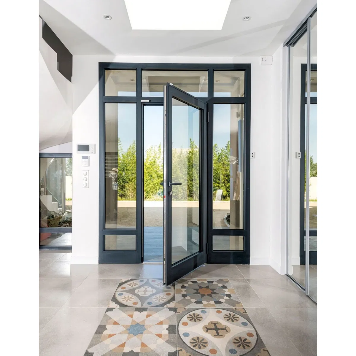 Customizable Hurricane Resistant Casement Doors Aluminium Glass Door for Decorations