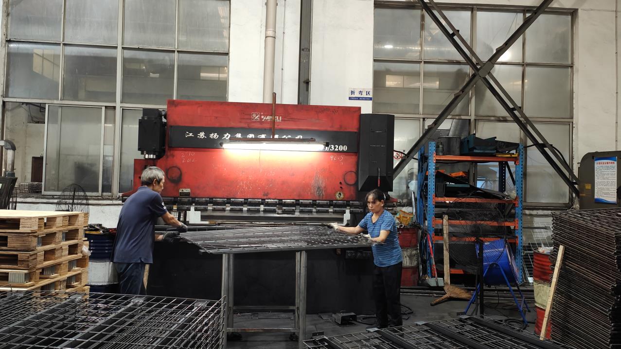 CNC Bending Machine