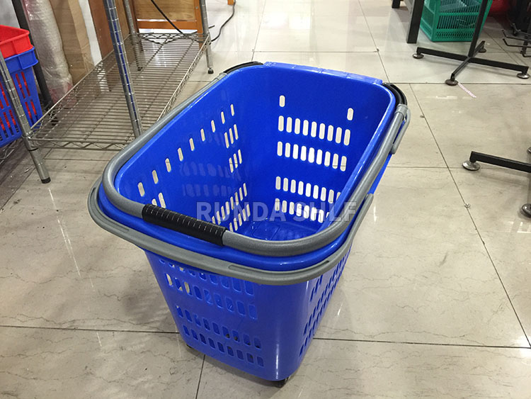 Supermarket Shopping Cart Used PP Material Shopping Baskets with Wheels