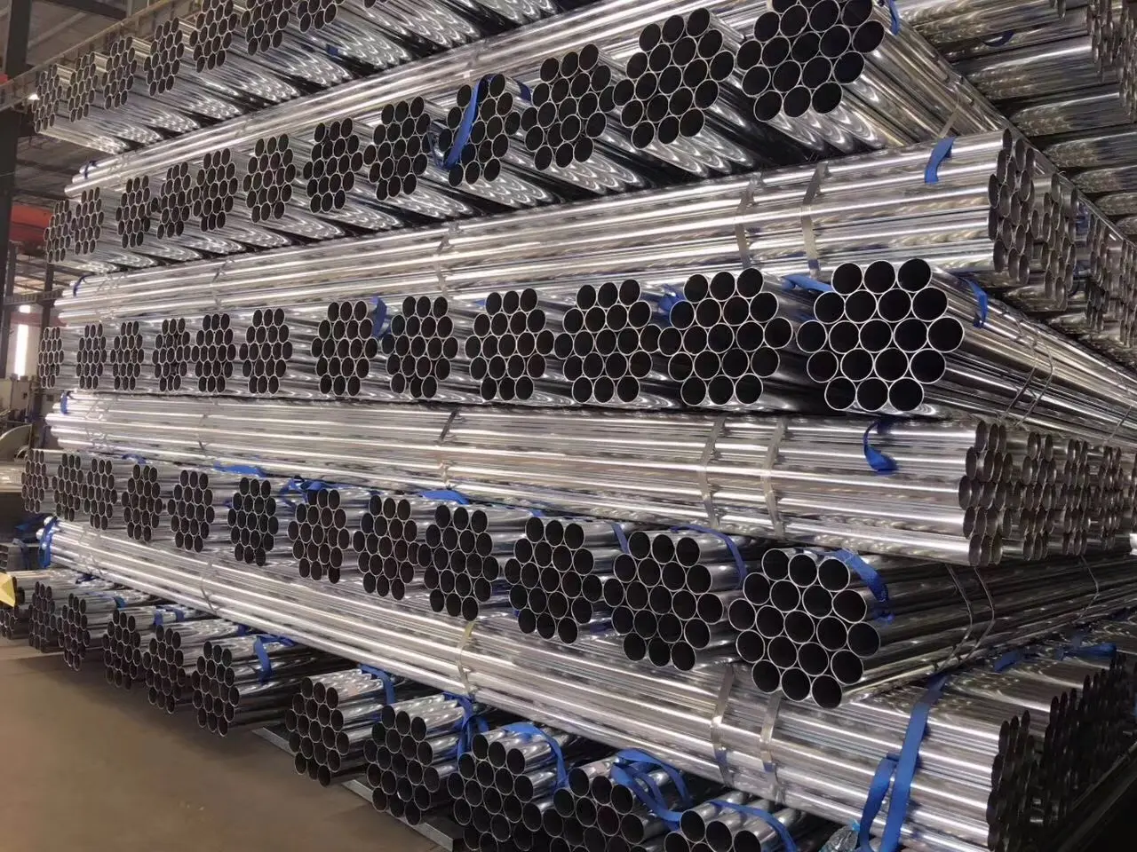 China (ASTM A53,BS1387,Q235) Galvanized Round Steel Pipe With High Quality Manufacturers, Products