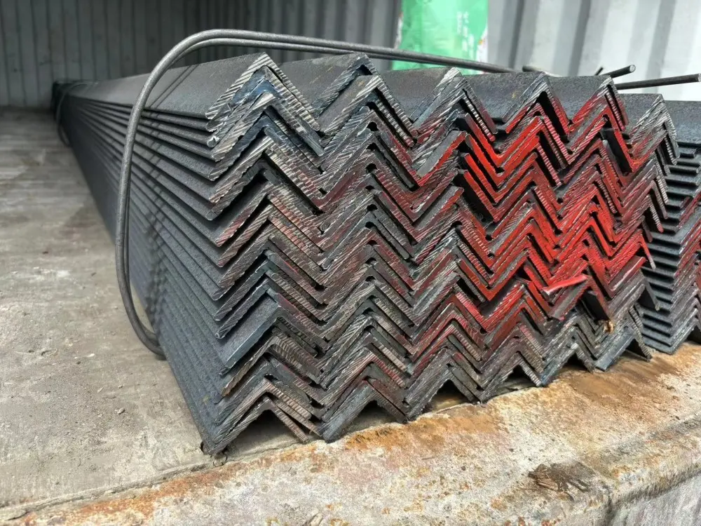 Cheap Steel Angle Bar Iron Angle Rod 25X25MM 30X30MM A36 Q195 Suppliers, Exporter