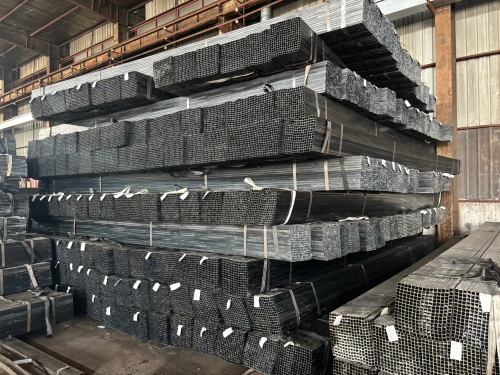 China Chinese  Erw Steel Pipe Export Manufacturer Black Pipe in Stock, Fast Delivery Time, Export Packaging Suppliers, Service