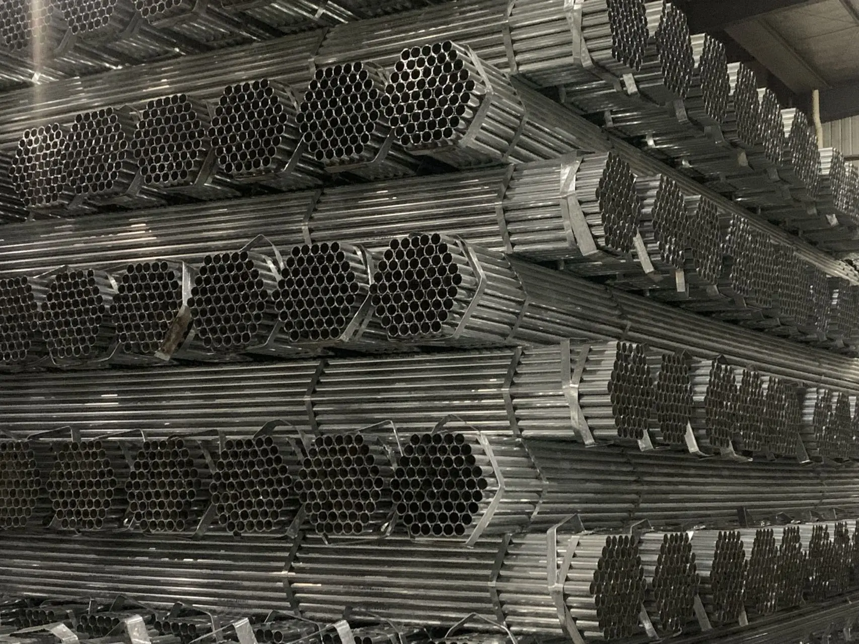China (ASTM A53,BS1387,Q235) Galvanized Round Steel Pipe With High Quality Manufacturers, Products
