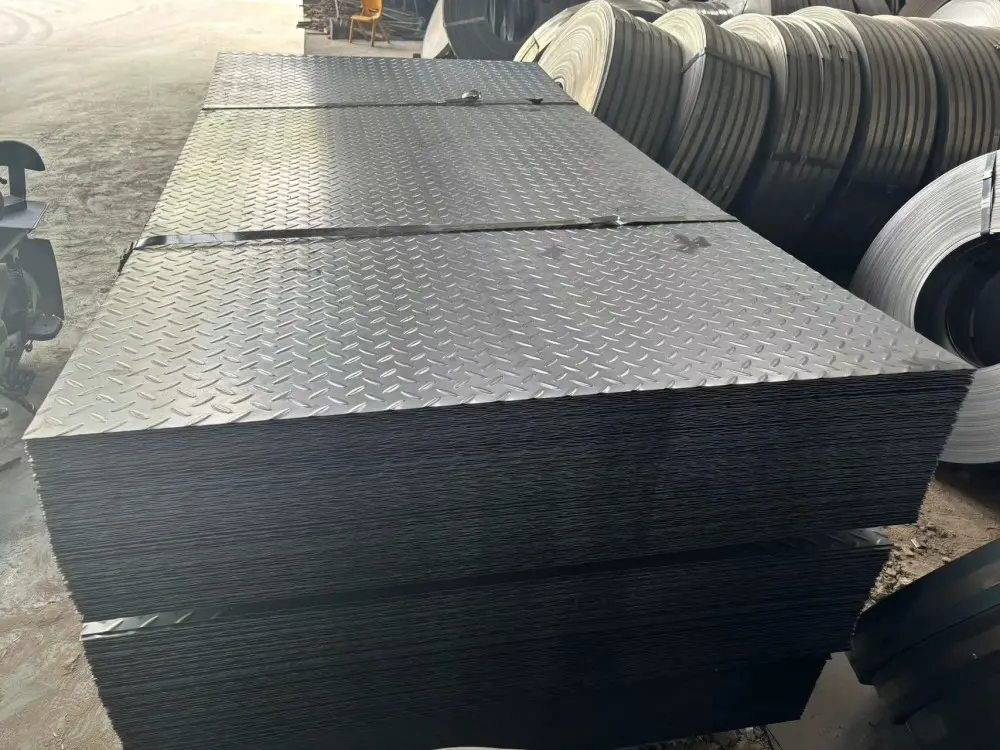 Best Steel checkered plates of various shapes and patterns single leaf Exporters, Products