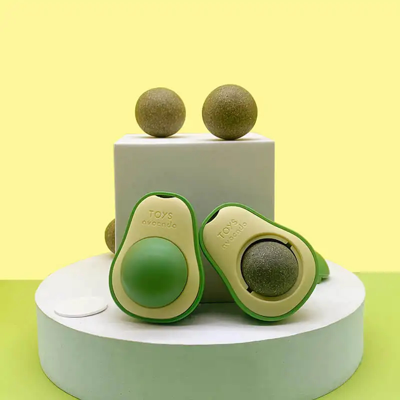 New Arrival Pet Toy Can Be Rotated Fun Self-Hey Catnip Play Cat Toy Avocado Shape Catnip Cat Toys