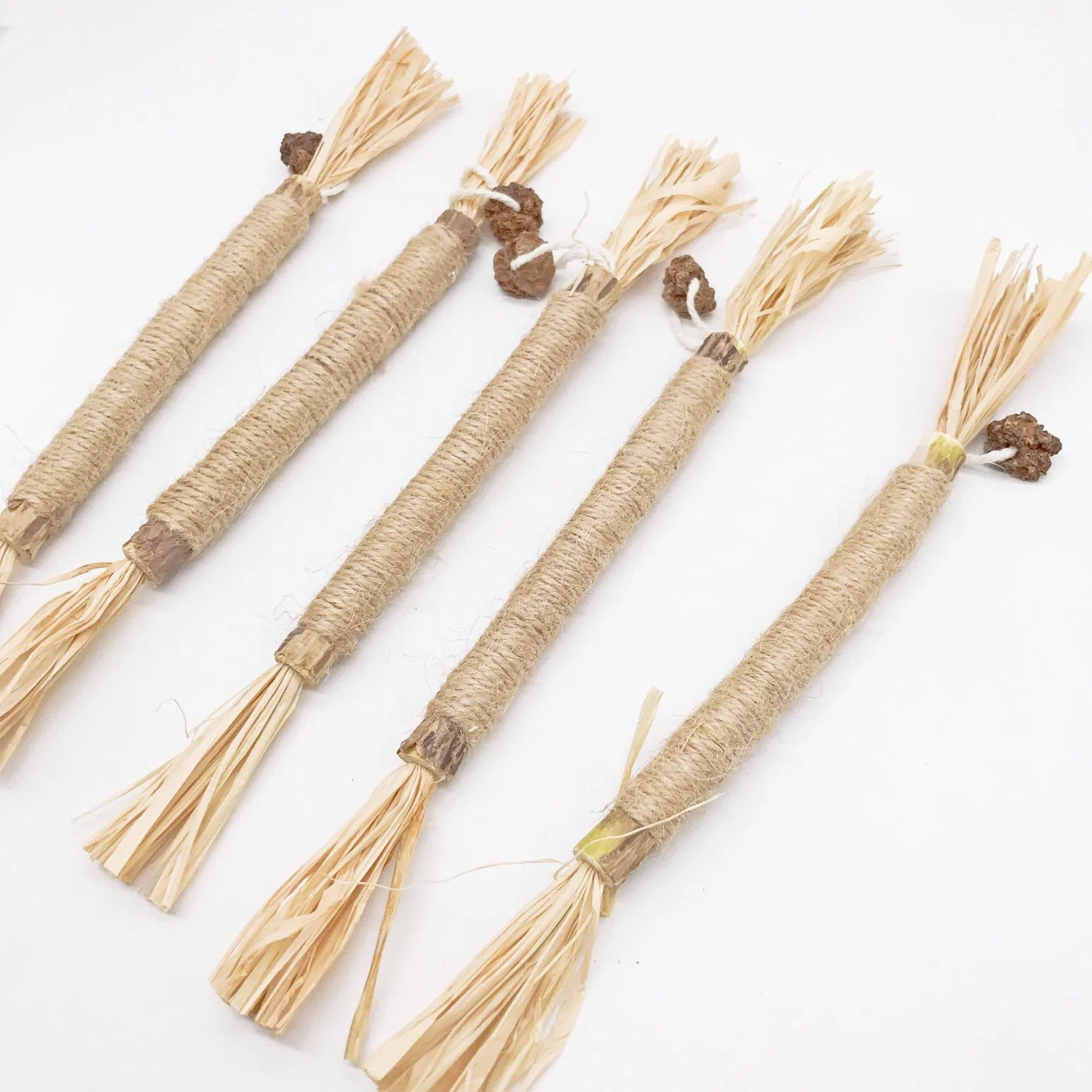 Hot Selling Raffia Silvervine Sticks Teething Chew Toys for Pet Cats