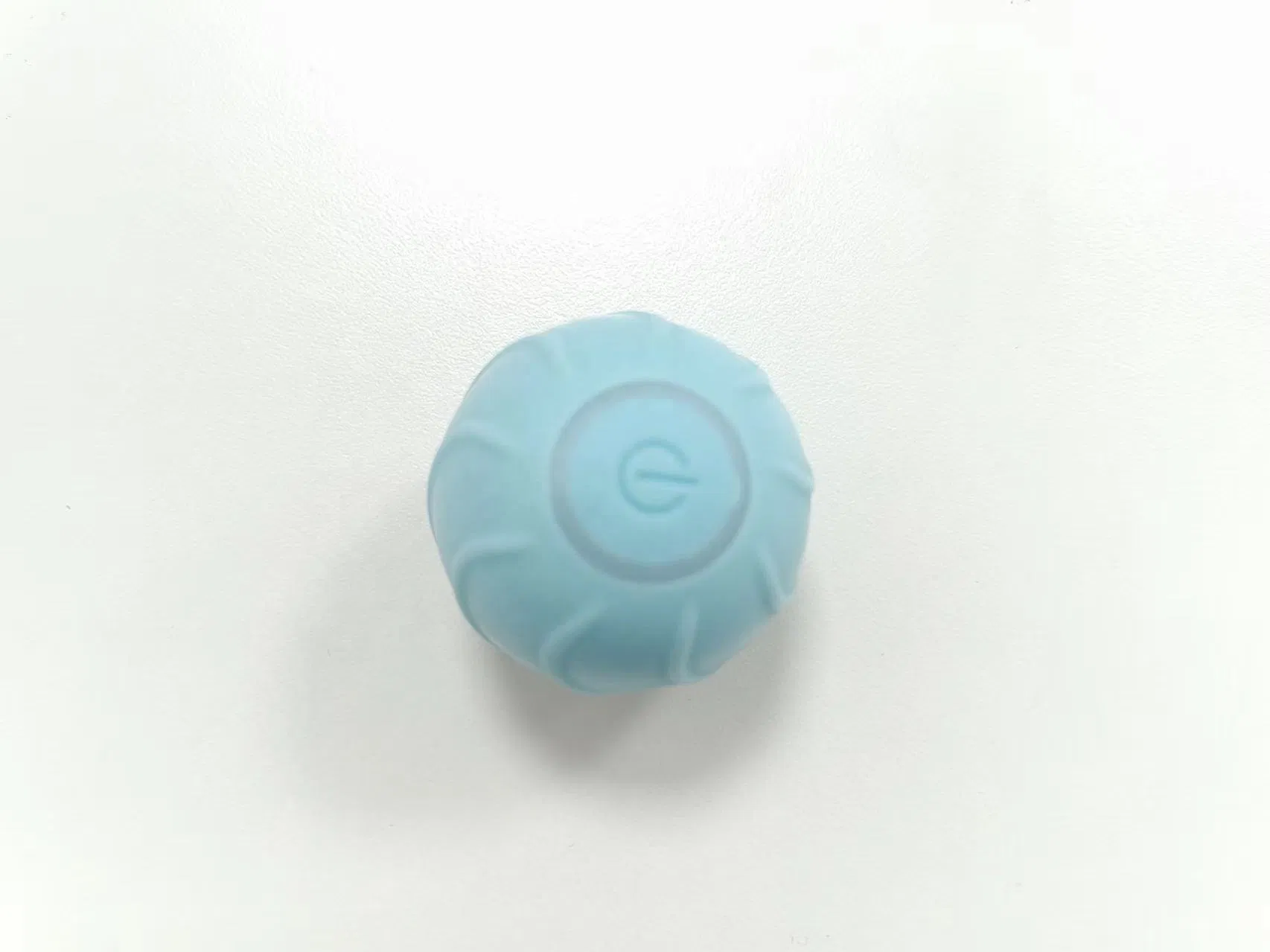 Wholesale Market Pet Plaything Toys with Battery USB Rechargeable Electric Rolling Ball for Cat Chaser Toy