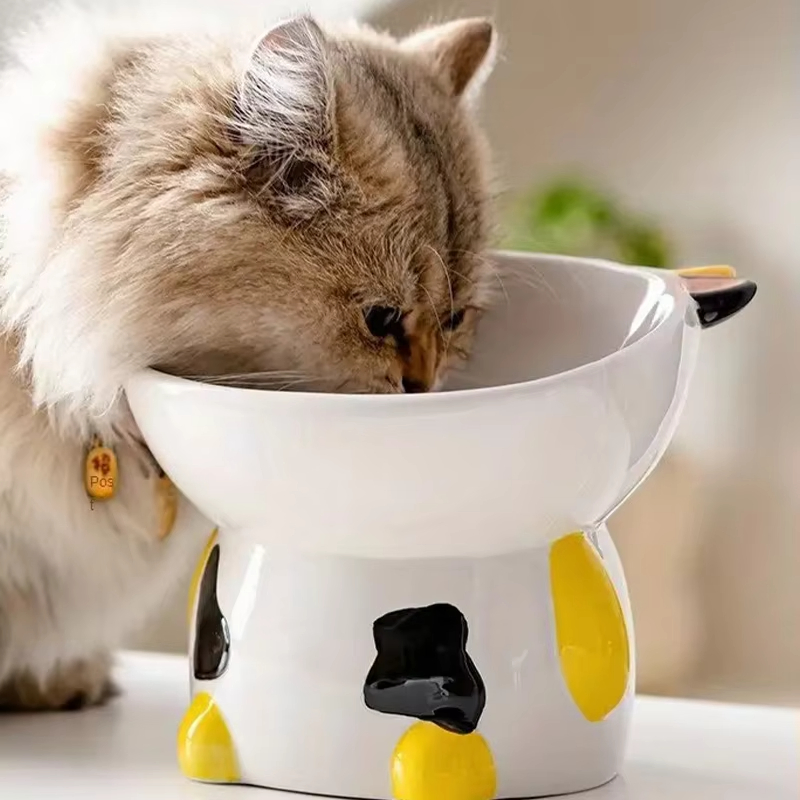 Custom Elevated Eco-Friendly Ceramic Pet Bowl with Stand Cute Animal Shape Tilted Cat Dog Food Water Feeder