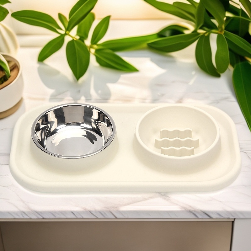 ODM&amp;OEM One-Piece Postage Silicone Slow Food Bowl Anti-Overturning Dog Cat Water Feeding Bowl Multi-Functional for Small Solid