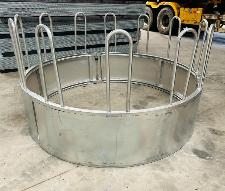 Slow Animal Feeders for Deer Horse Sheep-Eco-Friendly Rodent Proof Yard Fence Hay Feeder with 6 Feet Height and 3D Modeling