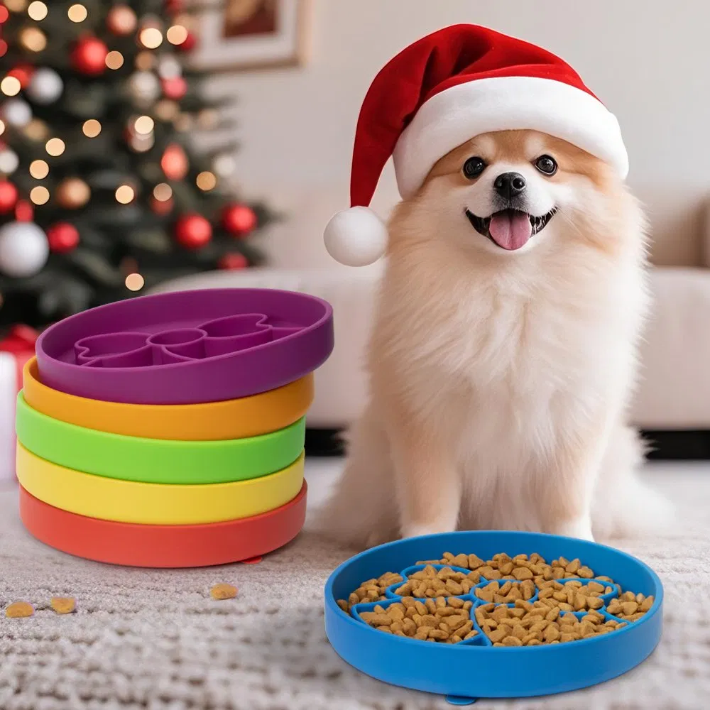 Brand New Christmas Tree Green Design Dog Pet Slow Food Feeder Lick Feed Mat Pad
