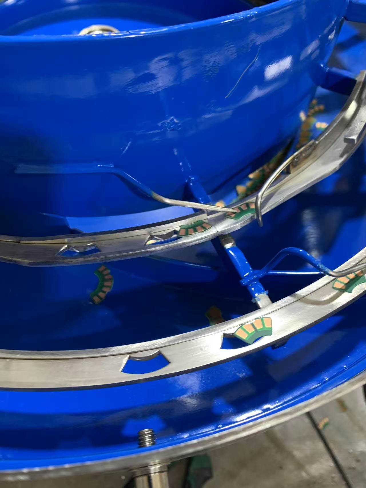 Double-line Feeding Machine Vibratory Bowl Feeder Equipped With A Visual Sensor