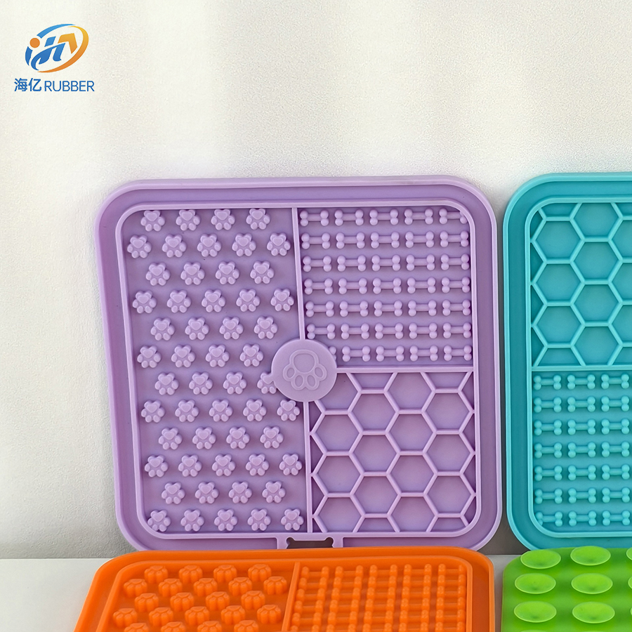 Interactive Easy Clean Durable Pet Slow Feed Lick Mat Silicone Lick Mat for Dogs Anxiety Relief Slow Feeder Pet Silicone Mat