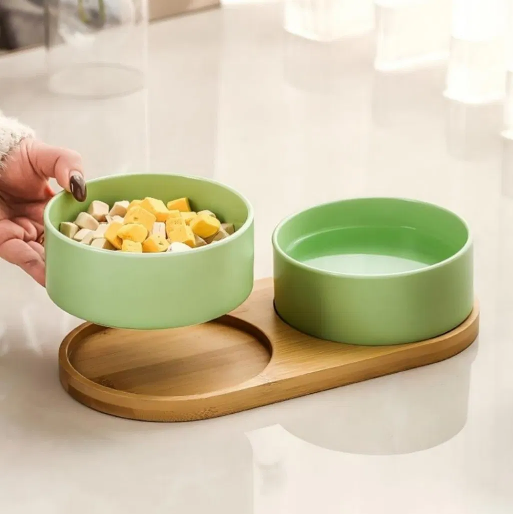 Manufacturer Wholesale 15° Tilted Food Feeding Dishes Cat Bowl Elevated Dog Food Bowl Ceramic Pet Bowl with Bamboo Stand