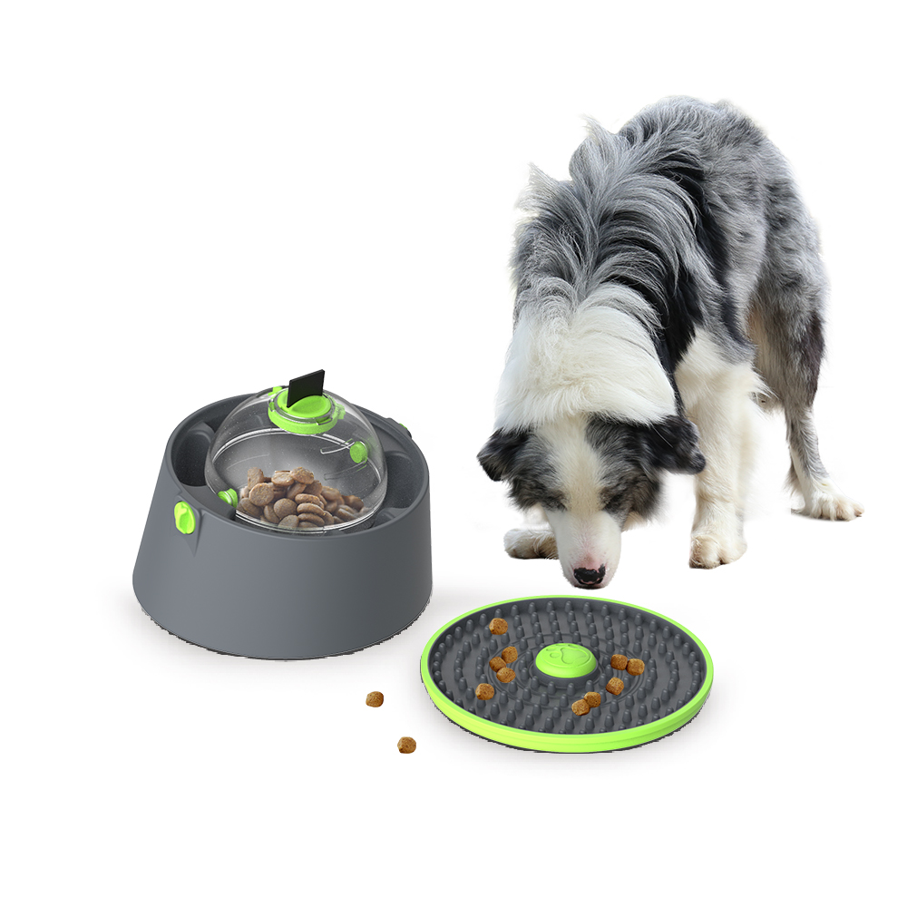 KINYU 2022 Eco-Friendly Plastic Multifunction Slow Feeding Dog Cage Lick Mat Crate Training Pad Dispenser Ball Portable Solid