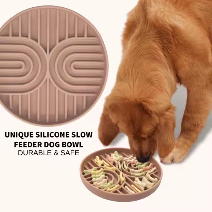 RTS Portable Pets Bowl Feeder With Suction Puzzle Bowl Bpa Free Silicone Pet Mat Slow Feeder Slow Feeding Dog Bowls