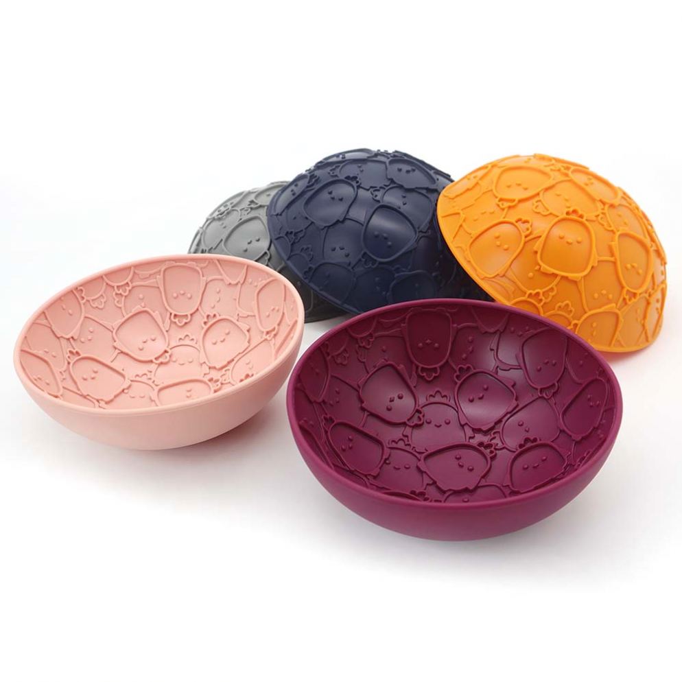 Custom New Design Multi Function Portable Food Grade Silicone Pet Slow Feeder and Food Licking Water Bowls