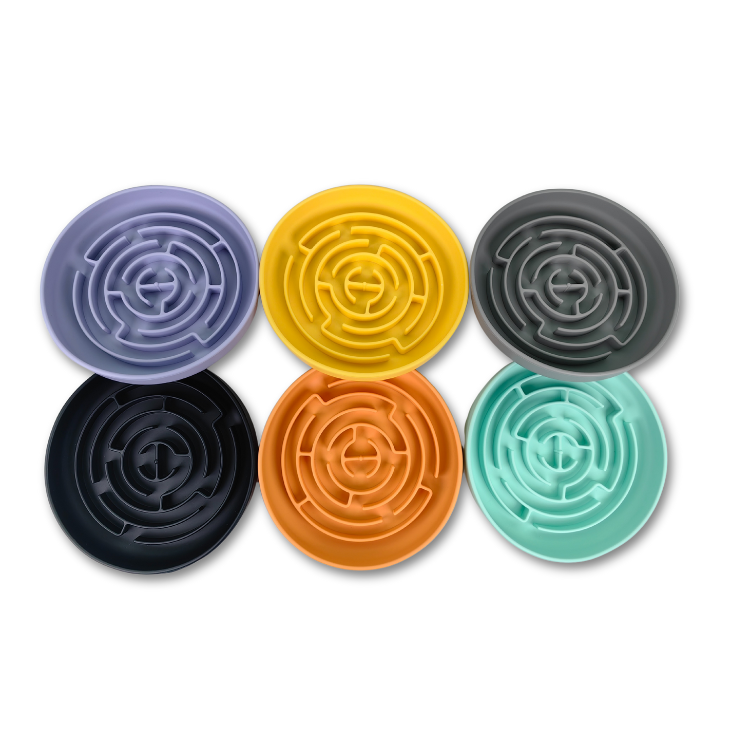 Custom OEM/ODM Silicone Slow Feeder Dog Bowl Maze Pattern Waterproof Suction Cup Base Non-Slip Design for Travel Outdoor Use