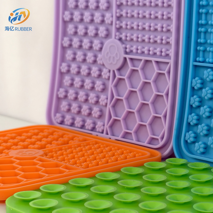 Interactive Easy Clean Durable Pet Slow Feed Lick Mat Silicone Lick Mat for Dogs Anxiety Relief Slow Feeder Pet Silicone Mat