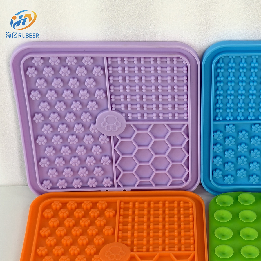 Interactive Easy Clean Durable Pet Slow Feed Lick Mat Silicone Lick Mat for Dogs Anxiety Relief Slow Feeder Pet Silicone Mat
