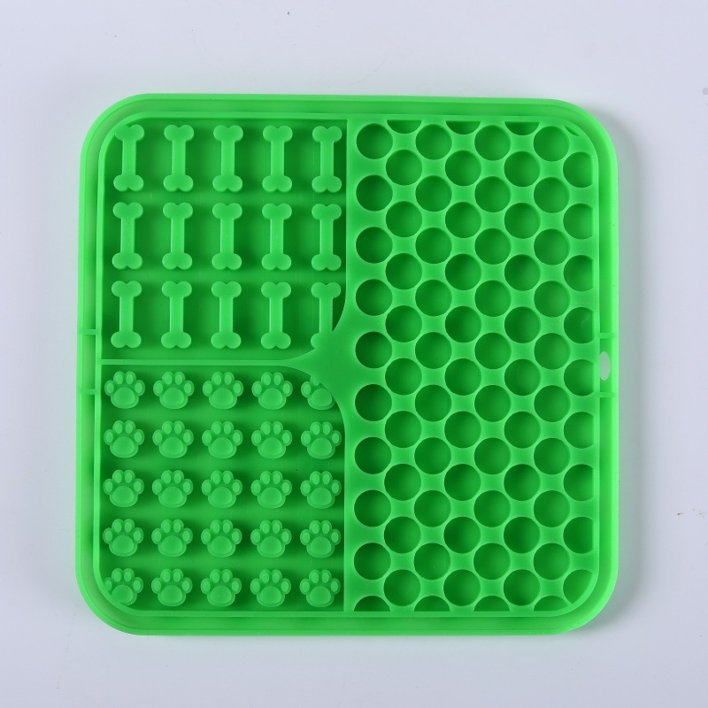Promotional Gifts New Pet Feeding Licking Pads Slow Food Licking Mats Dog Cat Honeycomb Lick Mat