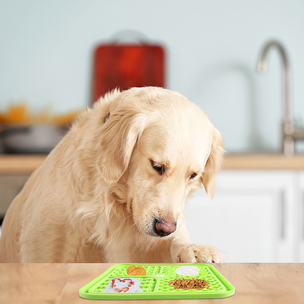 Premium Eco-Friendly Durable Portable Lightweight Silicone Licking Mat Slow Feeder Suction Cup IPX7 Waterproof for Dogs Cats