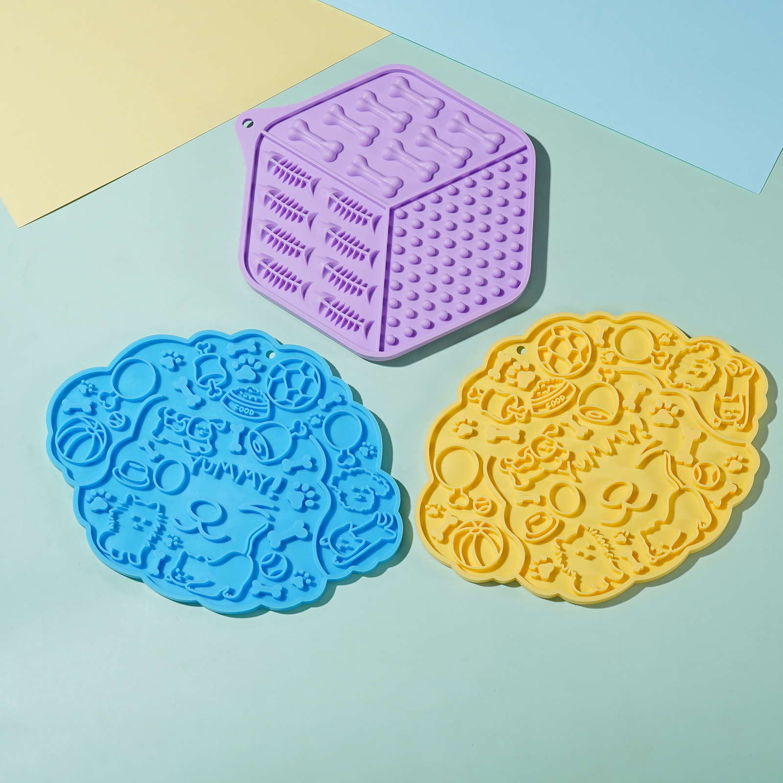 Hot Sale Custom Wholesale Silicone Slow Food Mat With Suction Cups Anti Choking Slow Food Pad Pet Dog Lick Mat Pet Bowl