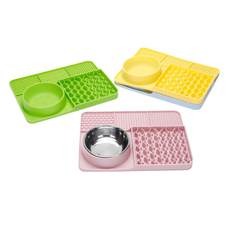 Dog Lick Mat 47 Strong Suction Cups Food-Grade Silicone Portable Slow Feeder Solid for Dog Bathing Grooming Anxiety Relief