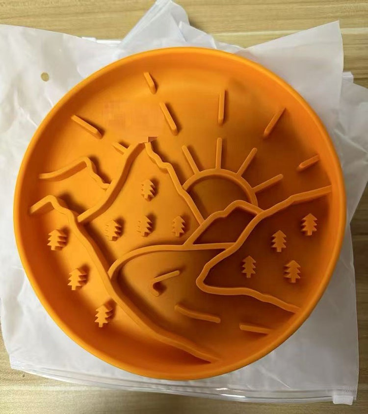 Custom Dog Slow Feeder Silicone Mountain Sun Cat Treat Lick Mat for Enrichment