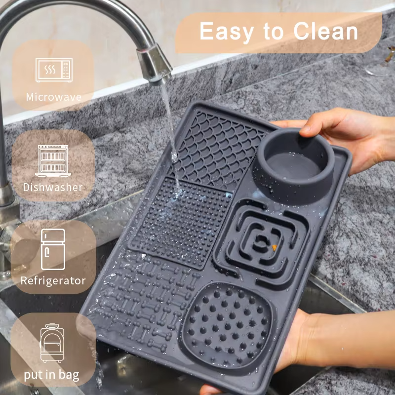 Top Rankings Silicone Pet Licking Mat Cat Dog Slow Food Bowl Feeding Mat Suction Cup Folding Pet Food Placemat