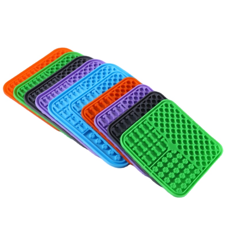 Promotional Gifts New Pet Feeding Licking Pads Slow Food Licking Mats Dog Cat Honeycomb Lick Mat