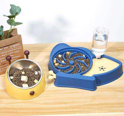 2-in-1 Plastic Anti-Splash Non-Slip Dog Puzzle Food and Water Bowl with Separated Design for Slower Feeders