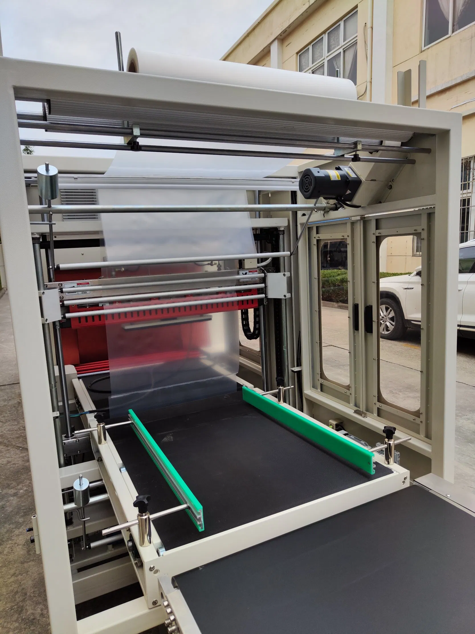 Automatic Sleeve Type Sealing Shrink Packing System