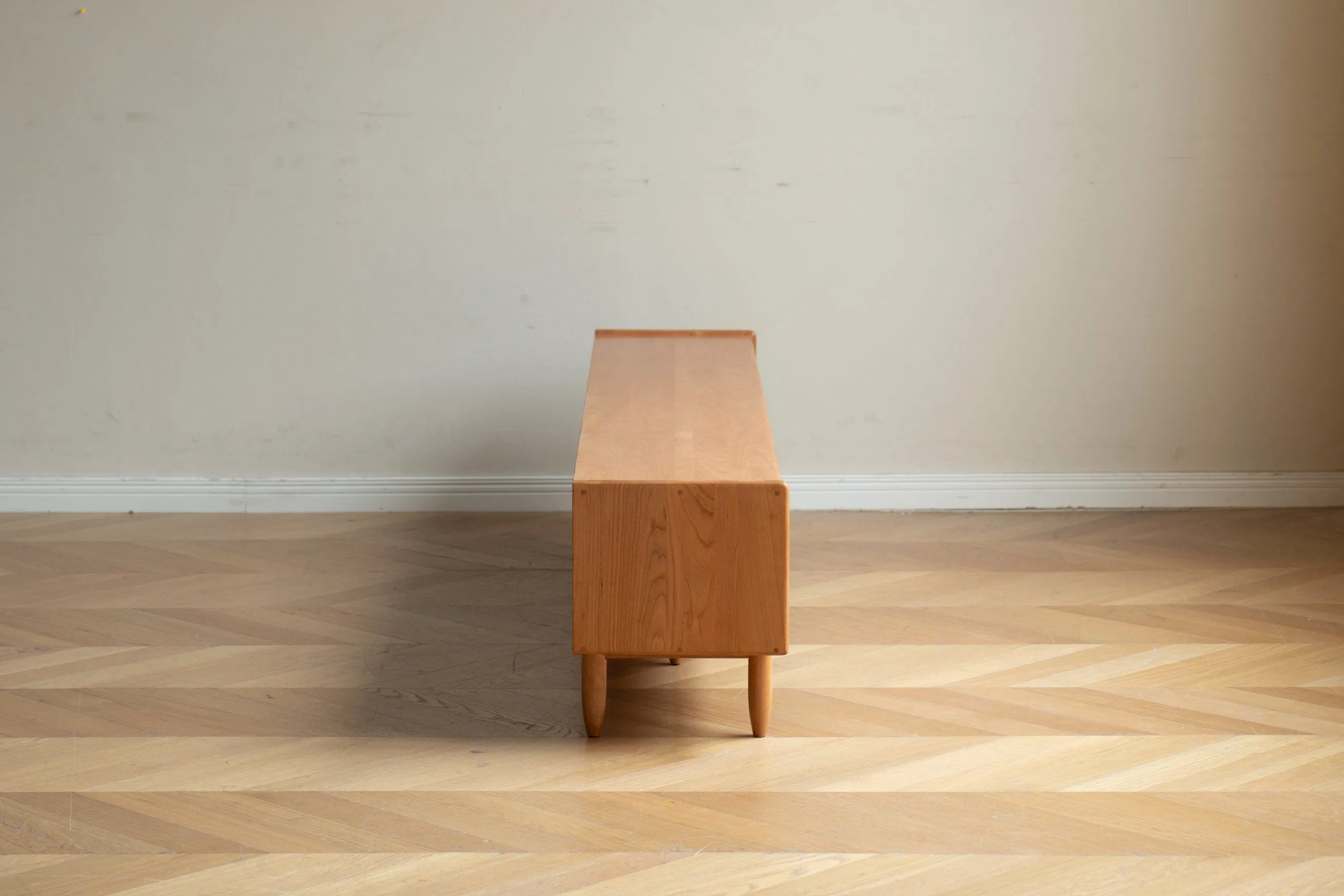 Urban Design Solid Wood TV Cabinet with Modern-Urban Storage